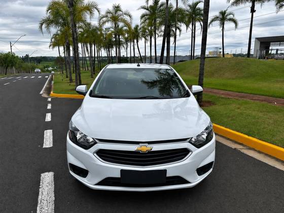 CHEVROLET ONIX 1.0 MPFI LT 8V FLEX 4P MANUAL CHEVROLET ONIX 1.0 MPFI LT 8V FLEX 4P MANUAL